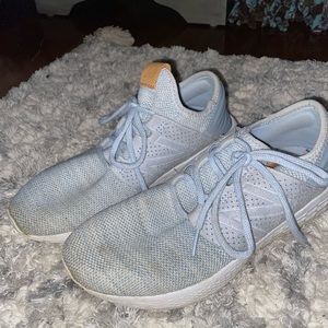 new balance shoes! i can clean before i send them